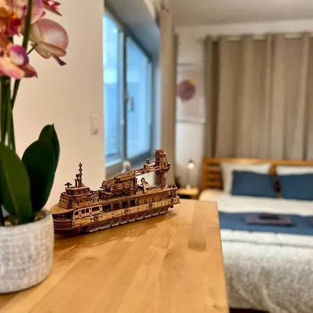 Apartman Adm Peaceful In Center- Wifi, Coffee, Ac *