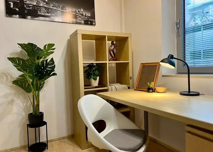 Lejlighed Adm Peaceful In Center- Wifi, Coffee, Ac Bratislava