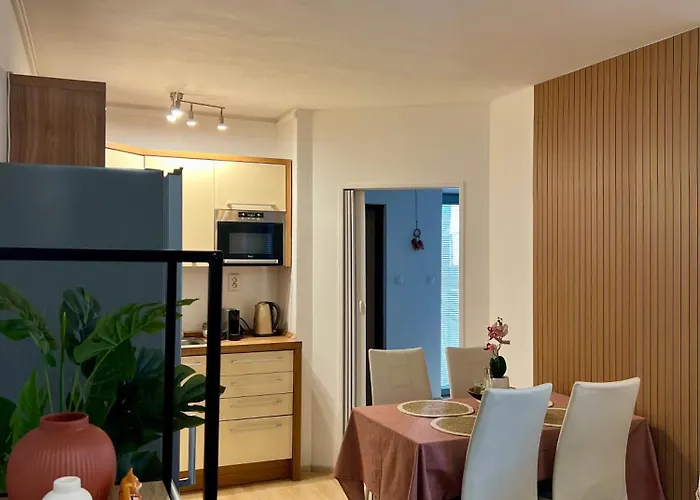 Lejlighed Adm Peaceful In Center- Wifi, Coffee, Ac